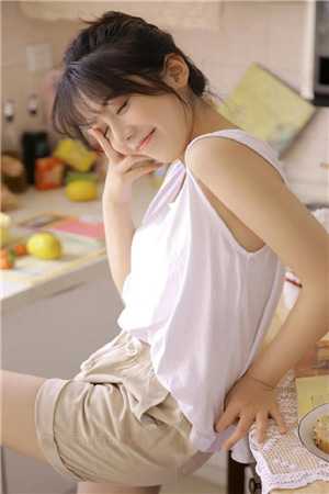 文章全文替邻居养女十年，生日宴上他们都疯了