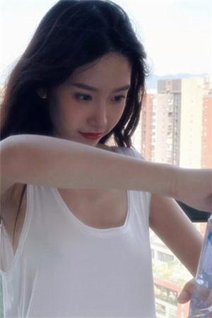 小说难产将死那天，去陪假千金过生辰的娘亲后悔了(稳婆春华)