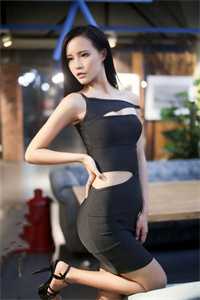 半夜浴场来了个点名要我服务的美女完整文集