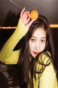 替闺蜜把她儿子养大成才后，她却疯了畅读佳作