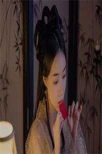 订结婚前一晚，我发现未婚妻在小网站直播