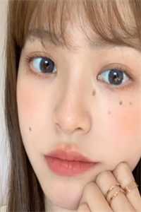 爱意如灰，随风而逝