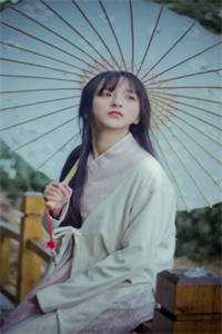 背弃我的才不会放手