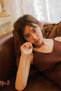 我跳下城墙后，父女俩悔哭了C400