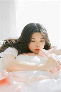 娱乐：用命写歌，女明星们求我别死