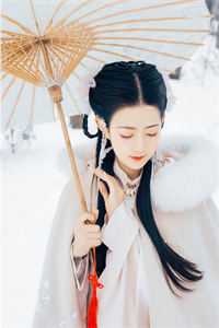 奶奶为了捡瓶子放火烧山