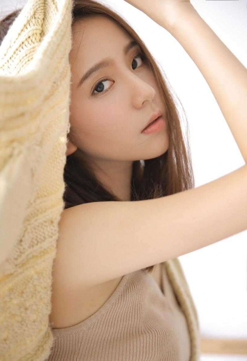 柳如烟杨小峰重生后，选择当网红的弟弟悔疯了小说全文免费阅读