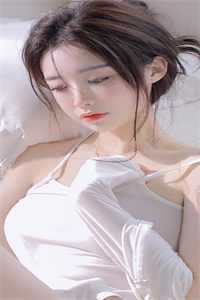隐婚十二年，老公对外官宣了他的爱人