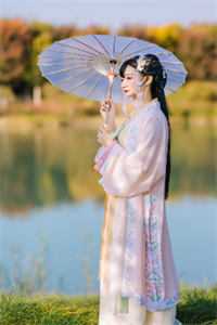 装穷老婆给白月光点天灯后