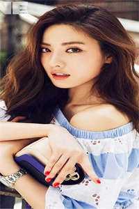 被退婚后我获赔六个美女