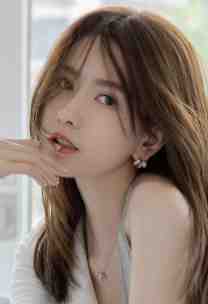 被当成保姆女儿后，我杀疯了