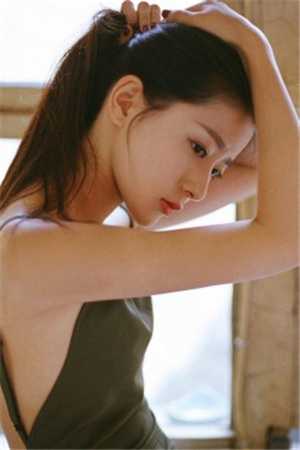 退婚渣男后，才知我是桀骜大佬的白月光