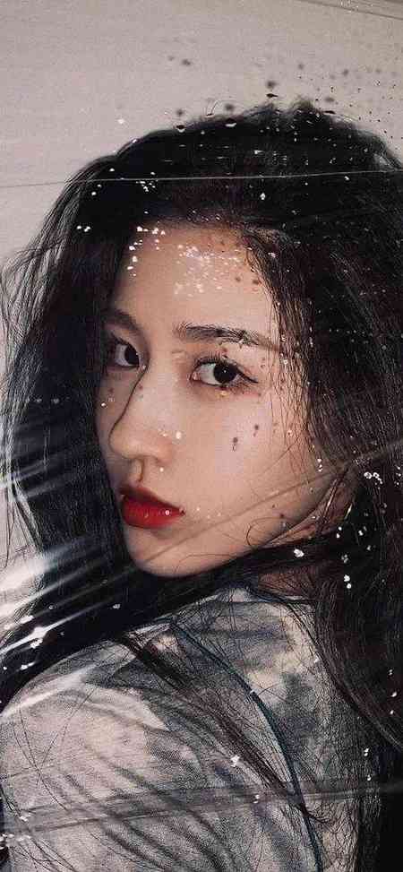 订婚四年，未婚夫要将我的财命转给白月光