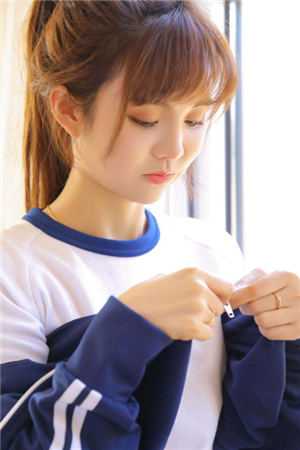 新婚夜，丈夫让三个女大学生一夜中奖