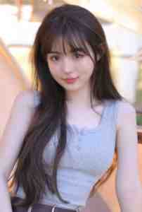 高考前，前状元女友退学陪小师弟高考