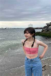 娘亲葬礼当天，未婚夫给私生子办满月宴，我杀疯了