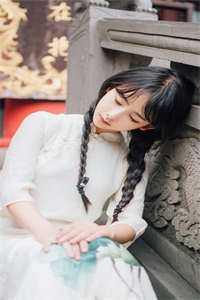 亲生女儿被养女当狗耍后我杀疯了