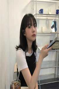 网红妻子出轨白月光后，我转头娶了当红女星