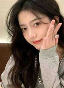 母亲被吊飞机卖私密照，母女俩我都不要了
