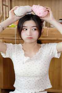 开局被人一棒敲成猫耳娘