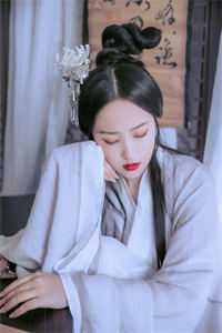 纵横十亿年后，女帝刨了我的棺小说