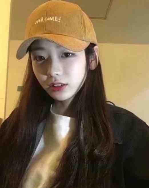 小说王爷，花魁她只会给你画饼！