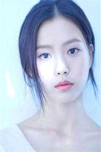 已完结死无全尸后，她浴血重生了