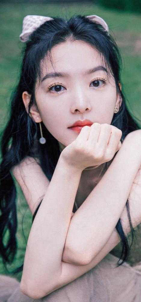 精品穿成老太太，疯批女王在线洗白