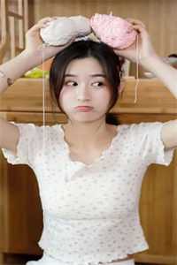 全集小说重生成喵，在女神怀里撒娇很正常吧！