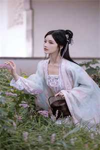 完结版阅读继承人下神坛，成了她裙下臣