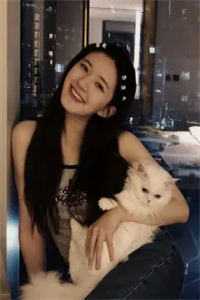 全文穿成炮灰女配，誓要踢爆女主的头