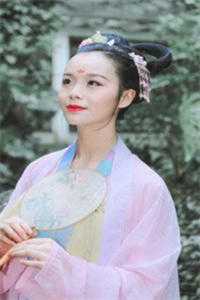 精品篇鉴宝金瞳：美女总裁的贴身鉴宝师