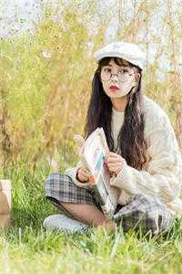 失业后，被宝藏女孩捡回家短篇小说