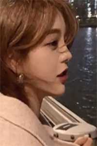 已完结不是吧！，开局被美少女倒贴