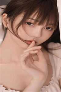 畅销巨著穿成六零烈士孤女，开局闪婚军官