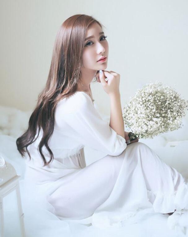 召唤百万大军，女帝给我削苹果畅销书籍